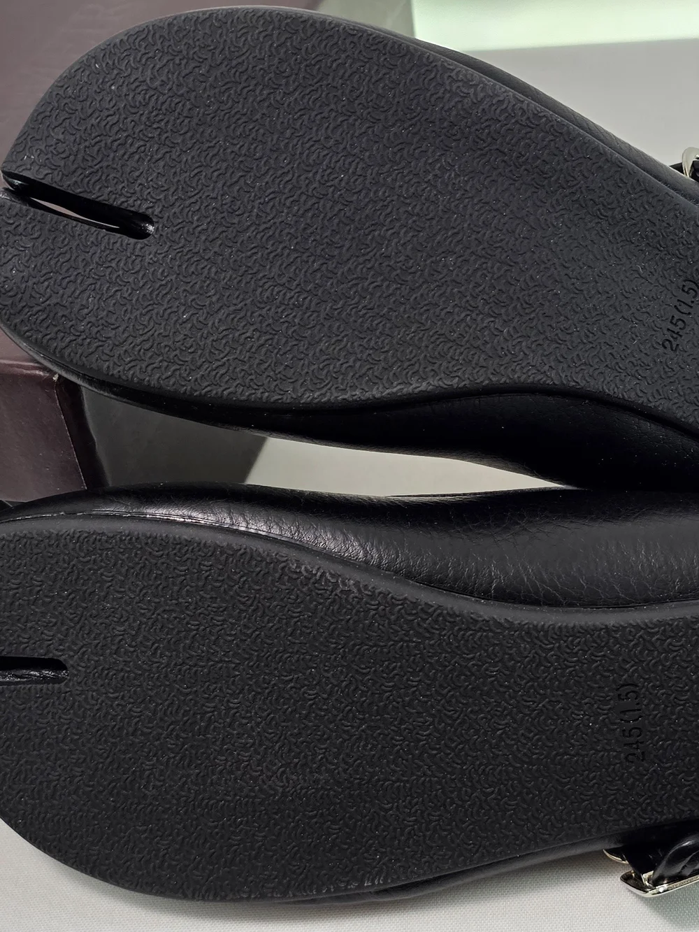 JIA MEURUI split-toe Tabi Mary Jane flats